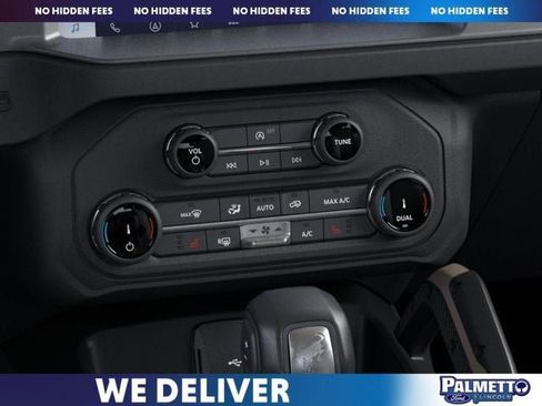 New 2025 Ford Bronco Badlands w/ Sasquatch Package AWD/4WD image 16