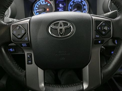 Used 2017 Toyota Tacoma SR5 image 30