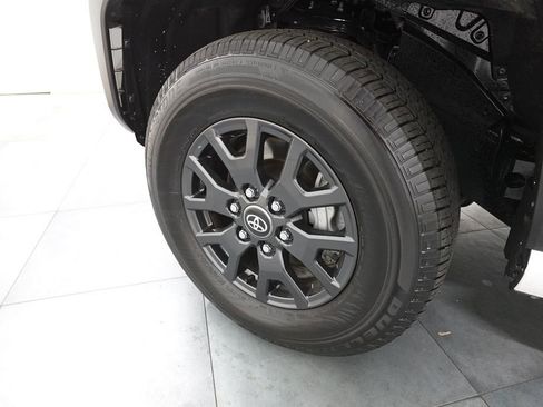 Used 2025 Toyota 4Runner SR5 image 27