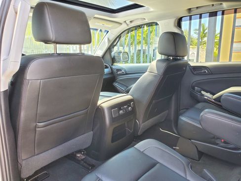 Used 2018 GMC Yukon SLT AWD/4WD image 10