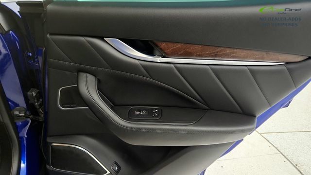 Used 2023 Maserati Levante GT AWD/4WD image 44