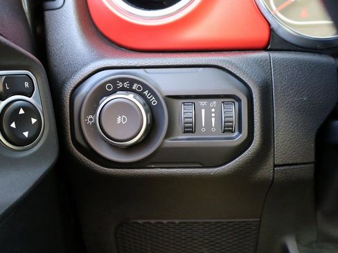 Used 2020 Jeep Wrangler Unlimited Rubicon image 30