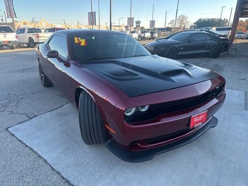 Used 2017 Dodge Challenger SRT Hellcat image 7