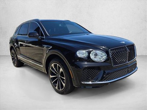 Used 2024 Bentley Bentayga AWD/4WD image 4