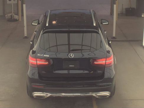 Used 2018 Mercedes-Benz GLC 300 w/ Premium Package image 10