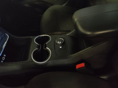 Used 2018 GMC Terrain SLE FWD image 26