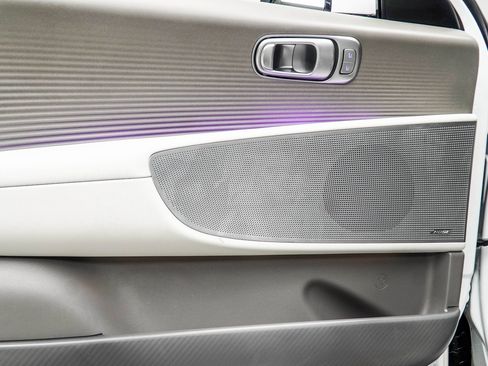 Used 2024 Hyundai Ioniq 6 Limited image 40