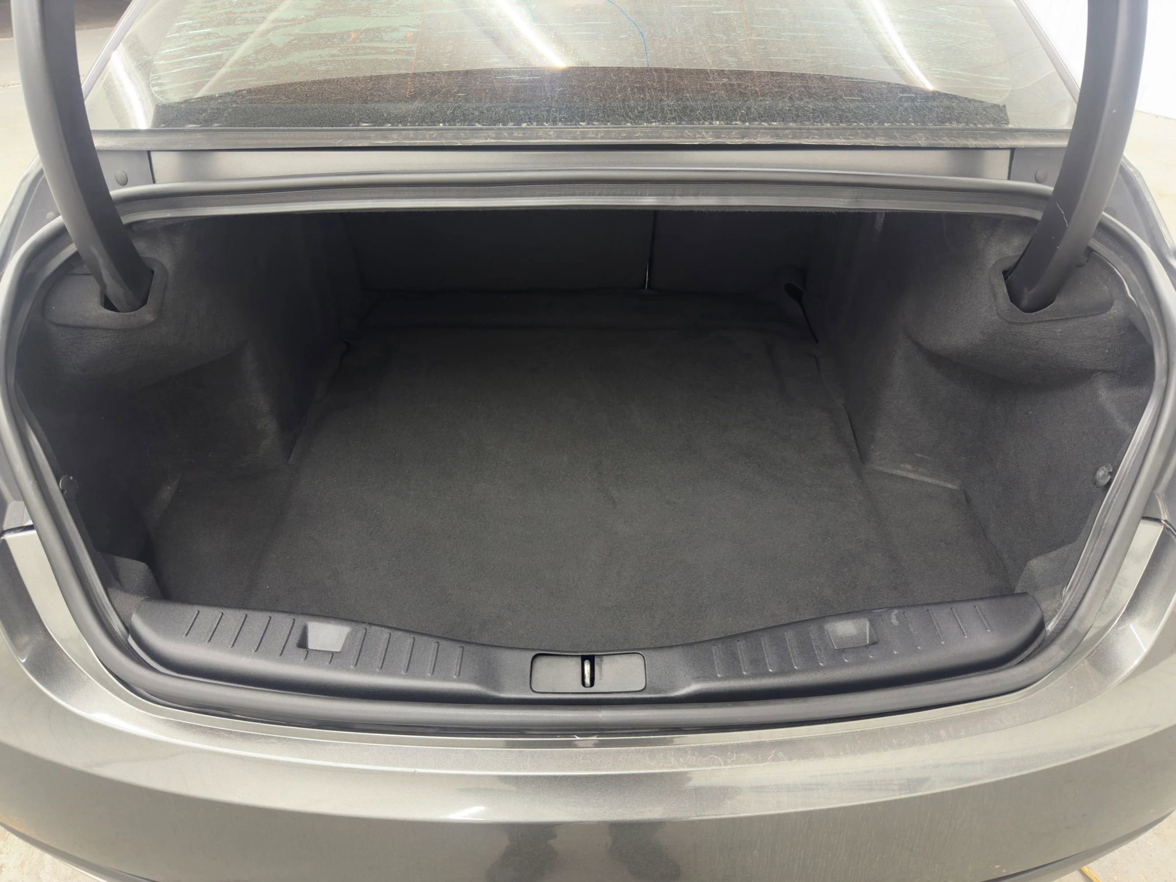 Used 2020 Lincoln MKZ FWD image 10