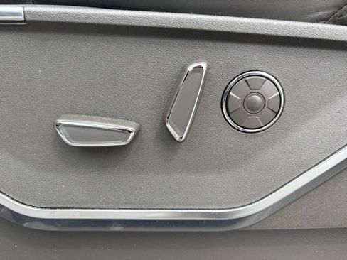 Used 2025 Ford F150 Platinum w/ Equipment Group 703A Plus AWD/4WD image 19