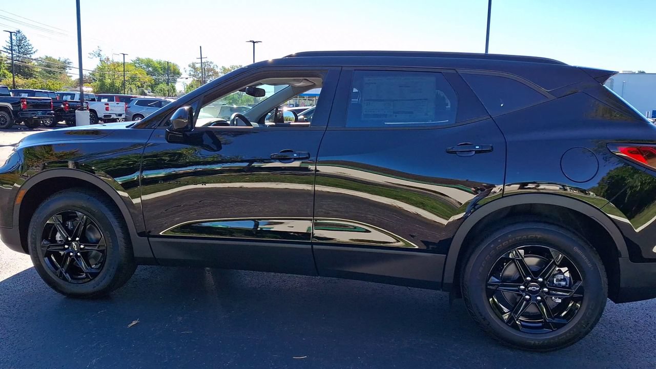 New 2026 Chevrolet Blazer LT w/ Convenience Package AWD/4WD image 4