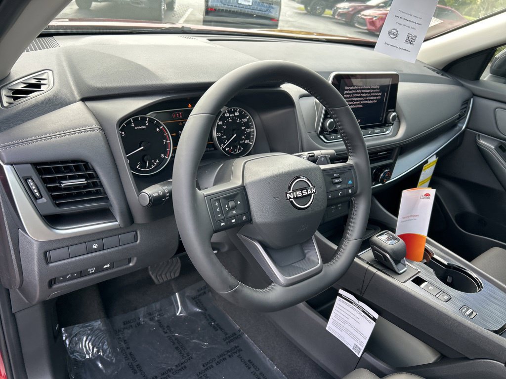 Used 2026 Nissan Rogue Dark Armor FWD image 23