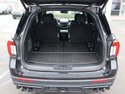 Used 2025 Ford Explorer ST image 35