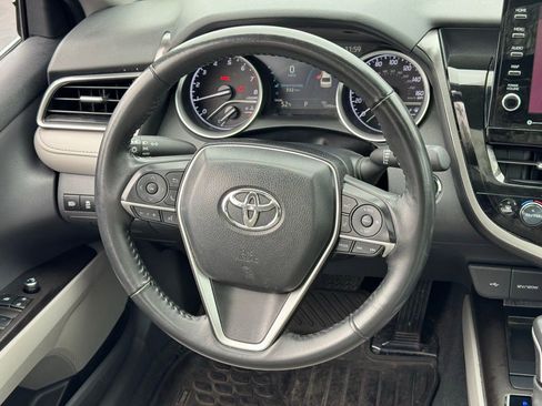 Used 2024 Toyota Camry XLE image 18