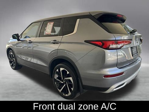 Used 2023 Mitsubishi Outlander SE FWD image 4
