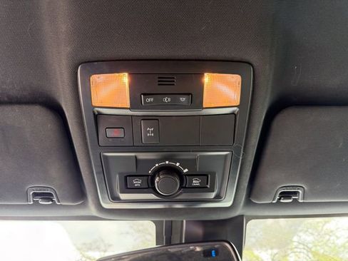Used 2023 Toyota Tacoma TRD Off-Road AWD/4WD image 17