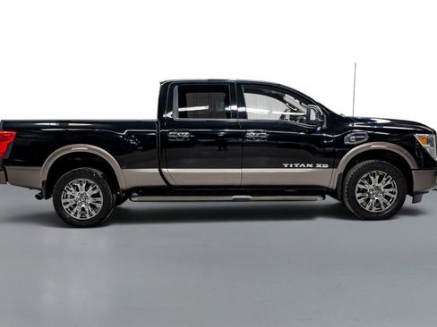 Used 2016 Nissan Titan Platinum Reserve AWD/4WD image 5