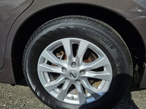 Used 2014 Nissan Altima 2.5 S w/ Sport Value Package image 11