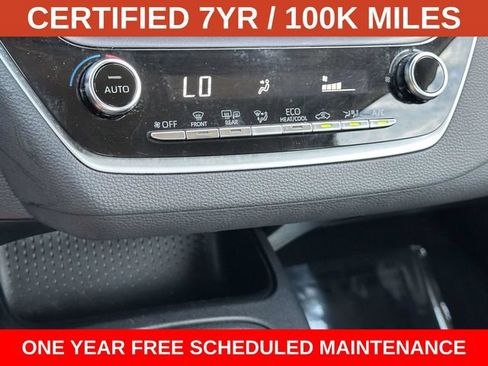 Used 2022 Toyota Corolla LE FWD image 22