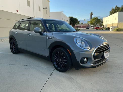Used 2019 MINI Cooper Clubman ALL4 AWD/4WD image 4