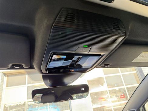 Used 2025 Volkswagen Golf R Black Edition image 30