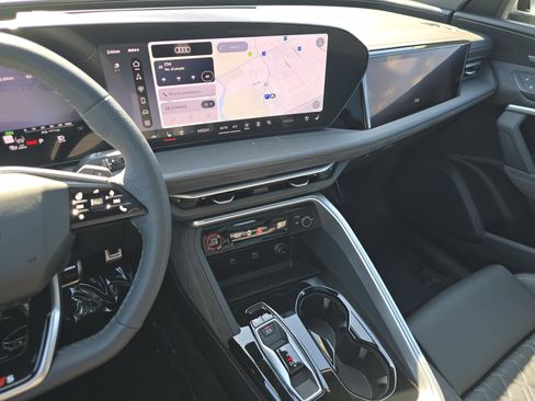 New 2026 Audi SQ5 Premium Plus image 23