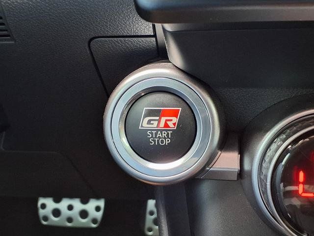 Used 2025 Toyota GR86 Premium w/ Performance Package RWD image 9