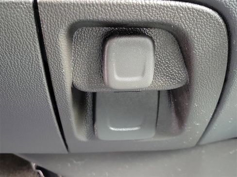 Used 2017 GMC Sierra 1500 4x4 Double Cab image 26