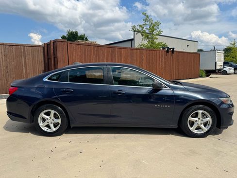 Used 2017 Chevrolet Malibu LS FWD image 2