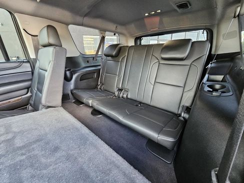 Used 2019 Chevrolet Suburban LT AWD/4WD image 56