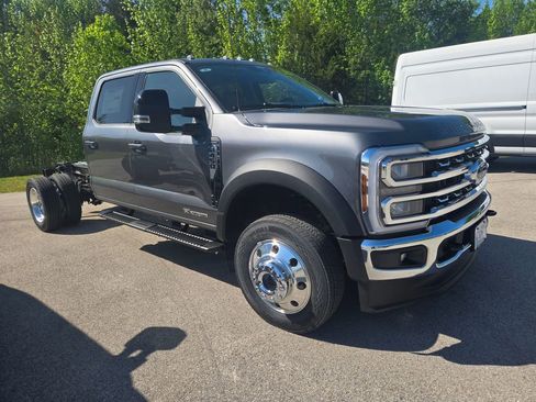 New 2026 Ford F450 4x4 Crew Cab Super Duty image 2