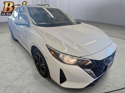 Used 2024 Nissan Sentra SV FWD image 7