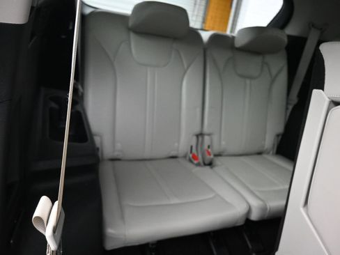 Used 2023 Kia Sorento S FWD image 49
