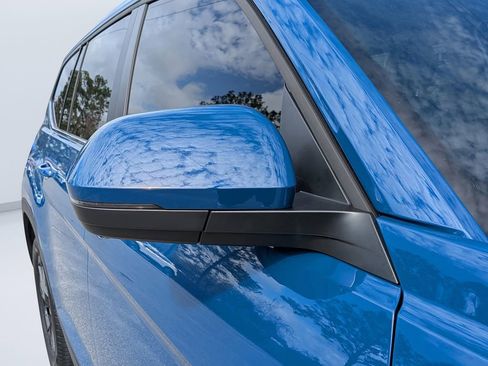 Used 2025 Volkswagen Atlas SE image 11