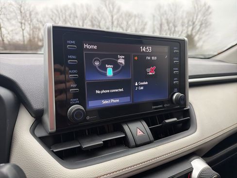 Used 2019 Toyota RAV4 XLE image 30