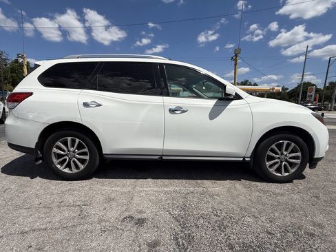 Used 2015 Nissan Pathfinder S FWD image 4