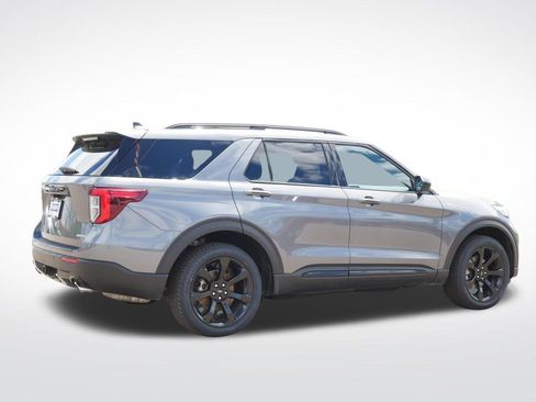 Certified 2024 Ford Explorer ST-Line w/ Class IV Trailer Tow Package AWD/4WD image 4