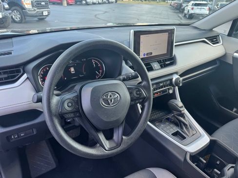 Used 2025 Toyota RAV4 XLE AWD/4WD image 6