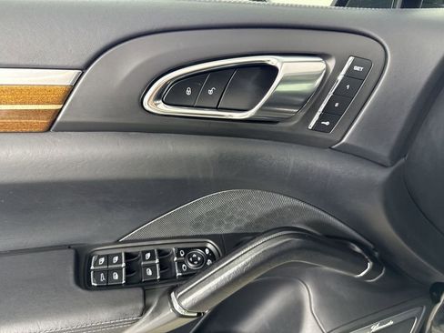 Certified 2015 Porsche Cayenne Turbo AWD/4WD image 34