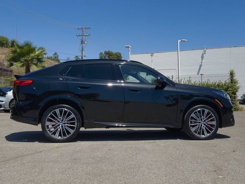 New 2026 BMW X2 xDrive28i w/ Technology Package AWD/4WD image 4