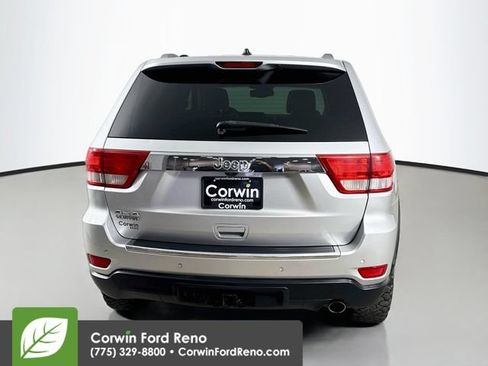 Used 2011 Jeep Grand Cherokee Limited w/ Luxury Group II AWD/4WD image 8