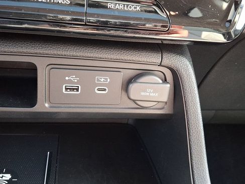 Used 2024 Honda Pilot Touring image 26