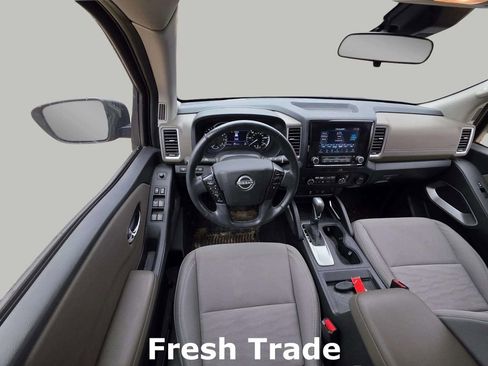 Used 2022 Nissan Frontier SV w/ Technology Package image 10