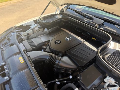 Used 2024 Mercedes-Benz GLE 350 4MATIC image 59