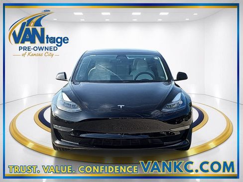 Used 2023 Tesla Model 3 Standard Range RWD image 2