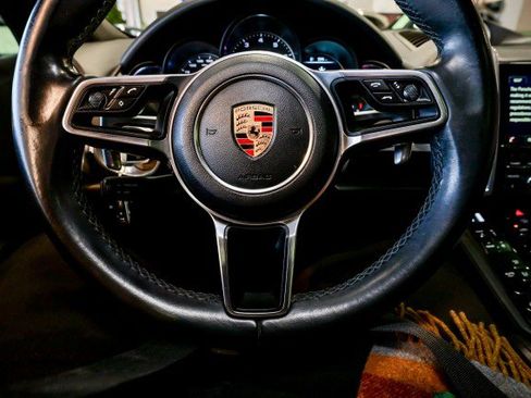 Used 2016 Porsche Cayenne image 32