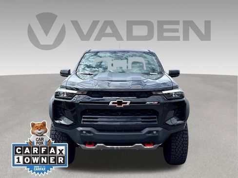 Used 2026 Chevrolet Colorado ZR2 w/ Technology Package AWD/4WD image 2