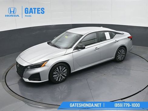 Used 2024 Nissan Altima 2.5 SV image 53