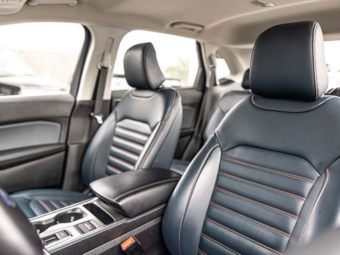 Used 2022 Ford Edge SEL w/ Sport Appearance Package AWD/4WD image 19