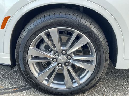 Certified 2024 Cadillac XT6 Premium Luxury w/ LPO, Floor Liner Package image 41