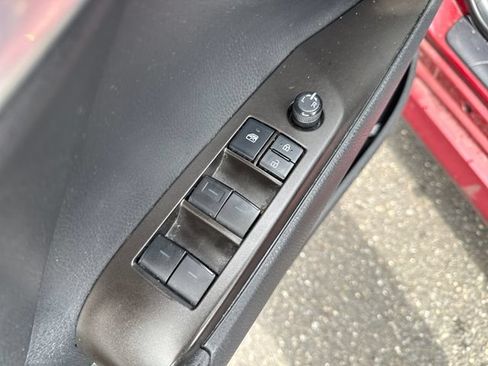 Used 2021 Toyota Camry LE FWD image 18